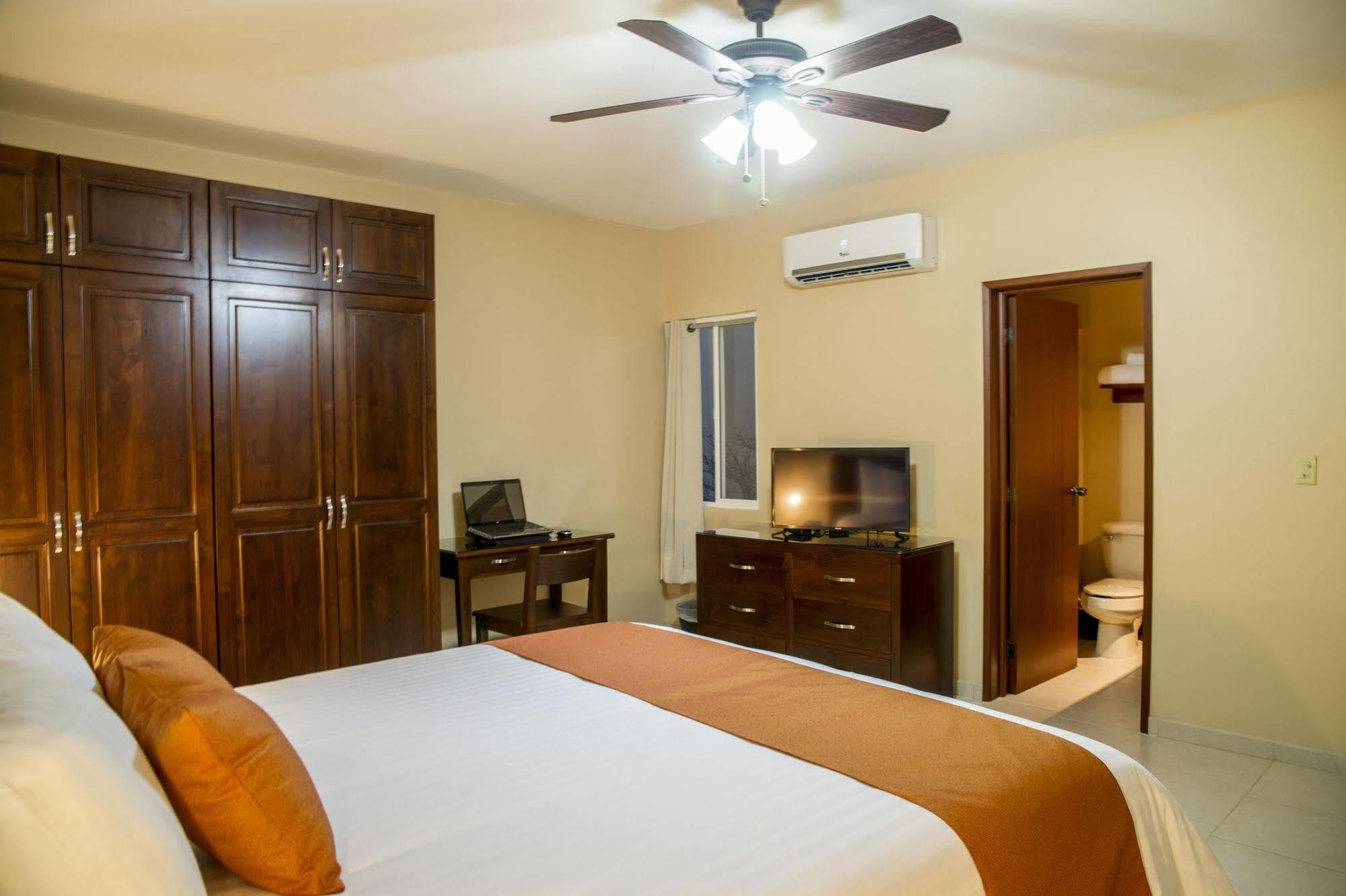 Bugambilias Suites Loreto  Exteriör bild